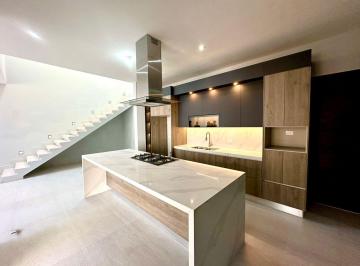 Casa · 372m² · 3 Recámaras · Casa en Venta en Bosques de Las Misiónes, Carretera Nacional