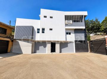 Casa · 261m² · 3 Recámaras · 3 Estacionamientos · Casa en Venta en Villa Floresta, Tijuana Baja California.