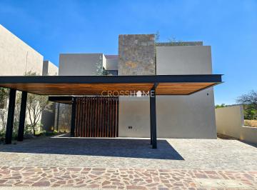 Casa de 3 habitaciones, Querétaro · Casa en Venta, Altozano Qro.
