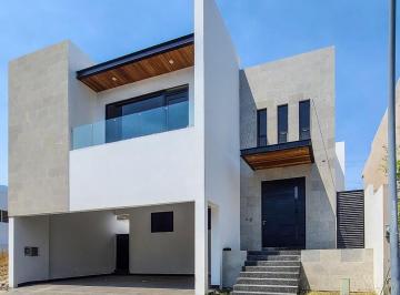 Casa de 3 habitaciones, Monterrey · Carolco Residencial Casa en Venta en Zona Carretera Nacional en Monterrey N. L.