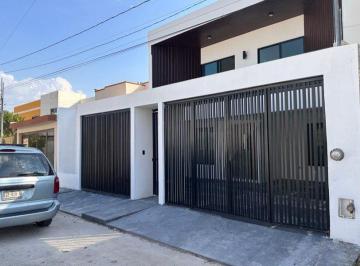 Casa de 4 habitaciones, Mérida · Casa en Renta 4 Recamaras Mérida, Sector Pinos del Norte