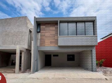 Casa de 3 habitaciones, Xalapa · Casa en Venta Xalapa, Pedregal de Las Ánimas en Fraccionamiento Cerrado