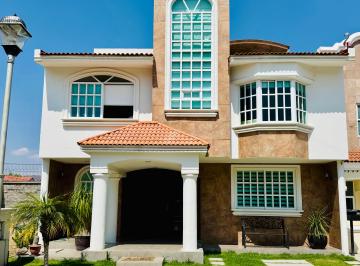 Casa de 5 habitaciones, Pachuca · Casa en Venta en Zona Plateada con 5 Recamaras, Zona Exclusiva