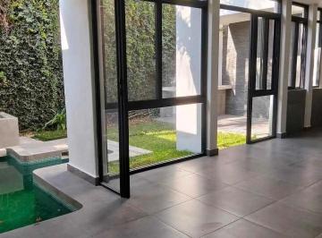 Casa de 4 habitaciones, Cuernavaca · Casa Moderna en Renta con Excelente Ubicacion en Av Palmira y Vigilancia 24hrs