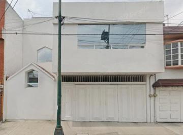 Casa de 4 habitaciones, Azcapotzalco · Casa en Piramides en Venta Hipotecaria