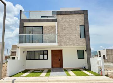 Casa de 4 habitaciones, Mineral de la Reforma · Casa en Venta en Villa Airosa – Ubicación Privilegiada y Diseño Moderno