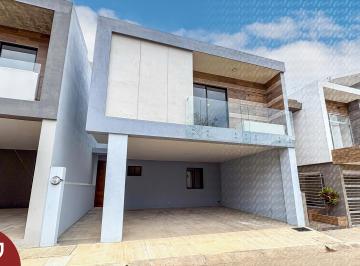 Casa de 3 habitaciones, Xalapa · Casa en Venta Xalapa, con Recamara en Planta Baja en Fraccionamiento Cerrado