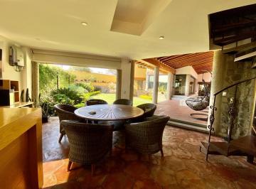 Casa · 392m² · 5 Recámaras · 3 Estacionamientos · Casa - Club de Golf Tabachines