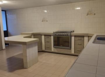 Casa · 200m² · 3 Recámaras · 2 Estacionamientos · Casa en Fracc. Burgos.
