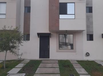 Casa · 78m² · 3 Recámaras · 2 Estacionamientos · Casa en Venta en Rincones del Marques