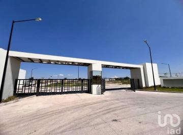 Terreno / Lote · 90m² · Terreno Económico con Servicios y Seguridad Cerca de Gamesa Celaya Fraccionamiento Privado