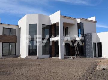 Casa · 496m² · 4 Recámaras · 5 Estacionamientos · Casa en Venta - (4)