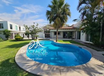 Casa de 5 habitaciones, Temixco · Venta Casa Sola 1 Nivel 5 Recs Remodelada Burgos Alberca 5 Autos Asador Jardín