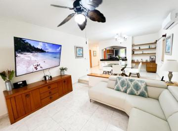 Casa · 180m² · 4 Recámaras · 2 Estacionamientos · Casa en Puerto Aventuras