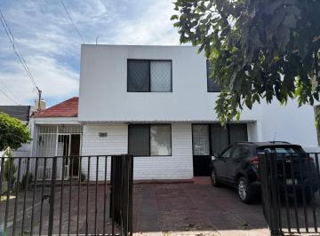 Casa de 4 habitaciones, Zapopan · Casa en Venta La Calma