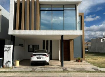 Casa 153m² Venta Residencial Sierra Nogal · Casa en Venta en Residencial Tabachines en Frente de Sierra Nogal