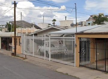 Casa de 4 habitaciones, Chihuahua · Casa en Venta Universidad Chihuahua Chihuahua