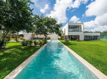 Canal de Nado · Casa en Venta en Conkal, Mérida