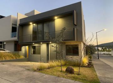Casa en condominio de 3 habitaciones, Zapopan · Casa en Venta en Parques Vallarta