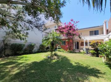 Casa · 336m² · 4 Recámaras · 3 Estacionamientos · Casa en Venta con Amplio Jardín en Jardines de Virginia Boca del Río Veracruz