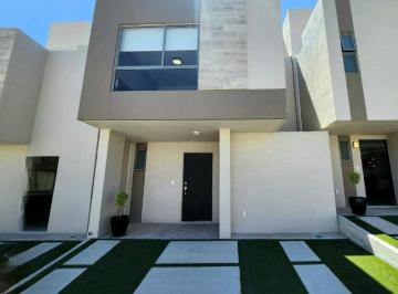 Casa · 99m² · 3 Recámaras · 2 Estacionamientos · Casa en Venta en El Marques, Queretaro