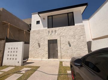Casa · 145m² · 3 Recámaras · 2 Estacionamientos · Casa en Venta en Provincia Santa Elena
