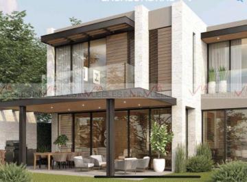 Casa · 523m² · 4 Recámaras · 4 Estacionamientos · Casa en Venta en San Pedro Garza García