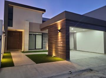 Casa de 4 habitaciones, Saltillo · Se Renta Bonita Casa en Fracc Privado Al Norte de Saltillo Excelente Ubicacción