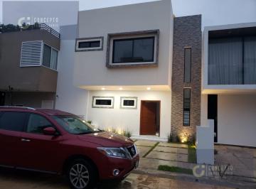 Casa · 175m² · 3 Recámaras · 2 Estacionamientos · Casa - Cancún Centro
