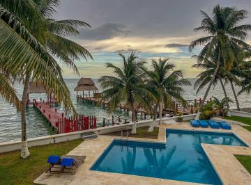 Casa en condominio de 4 habitaciones, Cancún · Se Vende Casa a La Orilla del Mar en Condominio Cerrada en Cancuna Zona Miramar