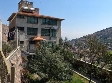 Casa · 510m² · 5 Recámaras · 8 Estacionamientos · Casa en Santiago Tlaxomulco Centro