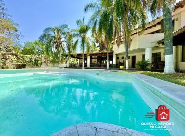 Casa · 1144m² · 5 Recámaras · 5 Estacionamientos · Venta Casa Amueblada con Alberca, Xochitepec, 4800 m de Terreno