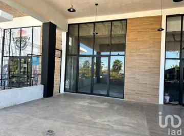 Local comercial · 43m² · 1 Estacionamiento · Local en Venta en Fraccionamiento Real Pacifico Mazatlán Sinaloa.