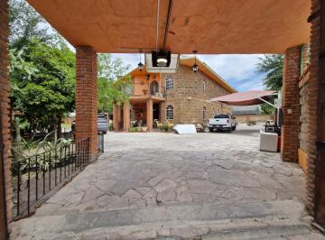 Casa de 4 habitaciones, General Zuazua · Hermosa Casa Amplia Estilo Hacienda en Portal del Norte, Zuazua