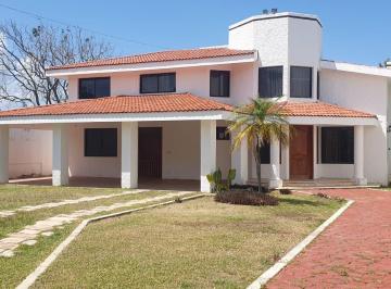Casa · 3 Recámaras · 3 Estacionamientos · Casa en Renta en Colonia Campestre