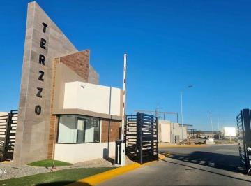 Casa · 268m² · 4 Recámaras · 2 Estacionamientos · Casa en Venta en Terzzo Residencial por Cuatro Siglos