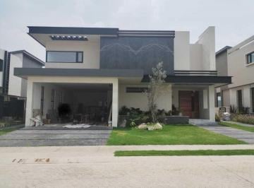 Casa · 1125m² · 3 Recámaras · 5 Estacionamientos · Casa en Preventa Nogales