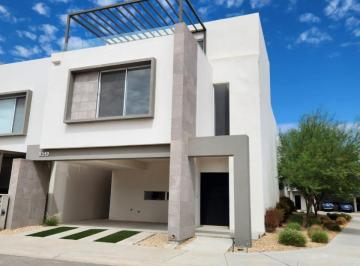 Casa · 256m² · 4 Recámaras · 2 Estacionamientos · Casa de 3 Niveles en Venta Zona Campos Eliseos
