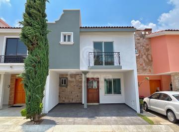 Casa de 3 habitaciones, Zapopan · Casa en Venta en Real de Valdepeñas, Zapopan Jalisco