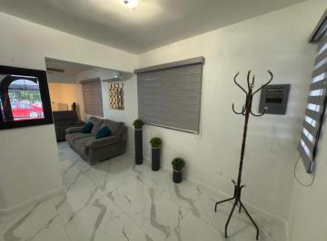 Casa de 3 habitaciones, Monterrey · Venta de Casa en Hacienda Mitras 3er Sec (A un Paso Plaza Cumbres)