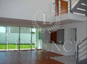 Casa · 270m² · 3 Recámaras · 3 Estacionamientos · Casa en Venta, Loma Dorada, Querétaro