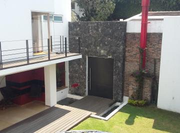 Casa · 1050m² · 4 Recámaras · 5 Estacionamientos · Residencia Av de Las Fuentes Pedregal