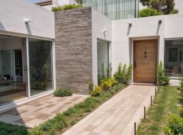 Casa de 3 habitaciones, Querétaro · Casa en Venta en Real de Juriquilla de Una Planta, Ideal Para Personas Mayores