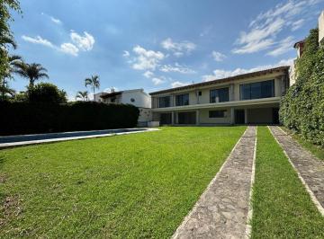 Casa · 380m² · 4 Recámaras · 5 Estacionamientos · Casa en Privada en Delicias Cuernavaca - Task - 4 - Cp