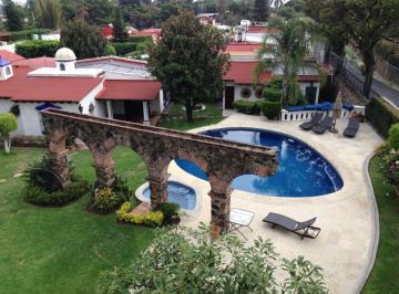 Casa · 613m² · 6 Recámaras · 2 Estacionamientos · Casa Sola en Bellavista Cuernavaca - Crb - 1249 - Cs