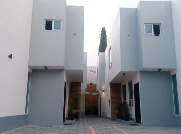 Casa · 135m² · 3 Recámaras · 2 Estacionamientos · Casa en Venta en Granjas Puebla