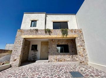 69e48db919fbb77fbbf23111961d6fbe49010643034898fdcb49f7d270f1fb7c · Casa en Venta en San Miguel de Allende – a 12 Minutos del Centro en Auto