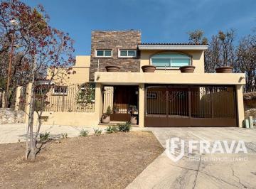 Casa de 4 habitaciones, Zapopan · Venta de Casa en Bugambilias