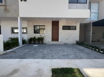 Casa en condominio de 3 habitaciones, Benito Juárez · Casa en Venta en Residencial Arbolada