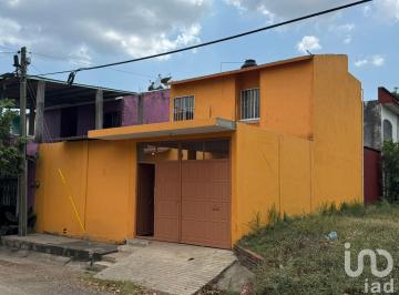 Casa · 120m² · 2 Recámaras · 1 Estacionamiento · Casa en Venta Antiguo Aeropuerto, Tapachula, Nuevo Libramiento